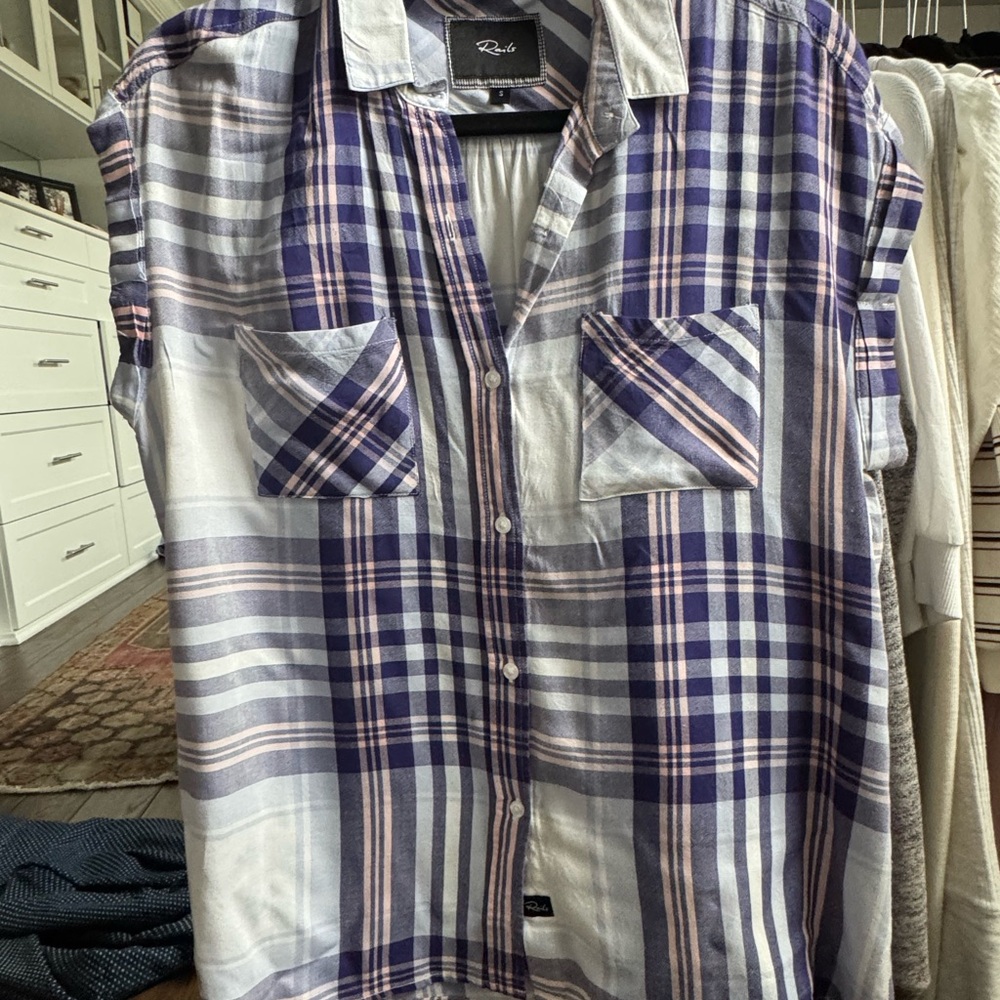 Womens's Sleeveless Blue Plaid Shirt